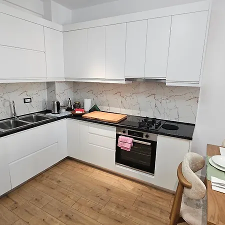 Olive * טיראנה